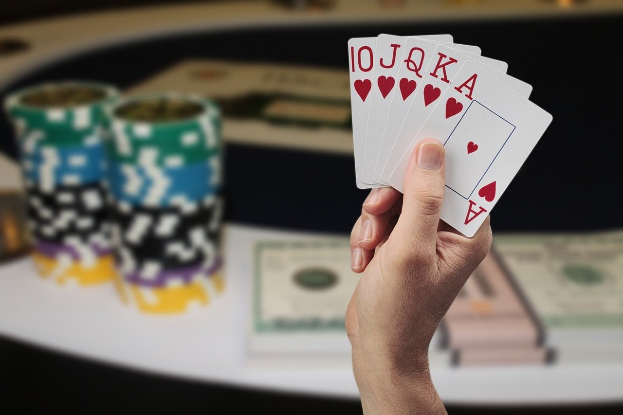 Filipino players in Manila and Cebu accessing the live bingo platform on mobile
